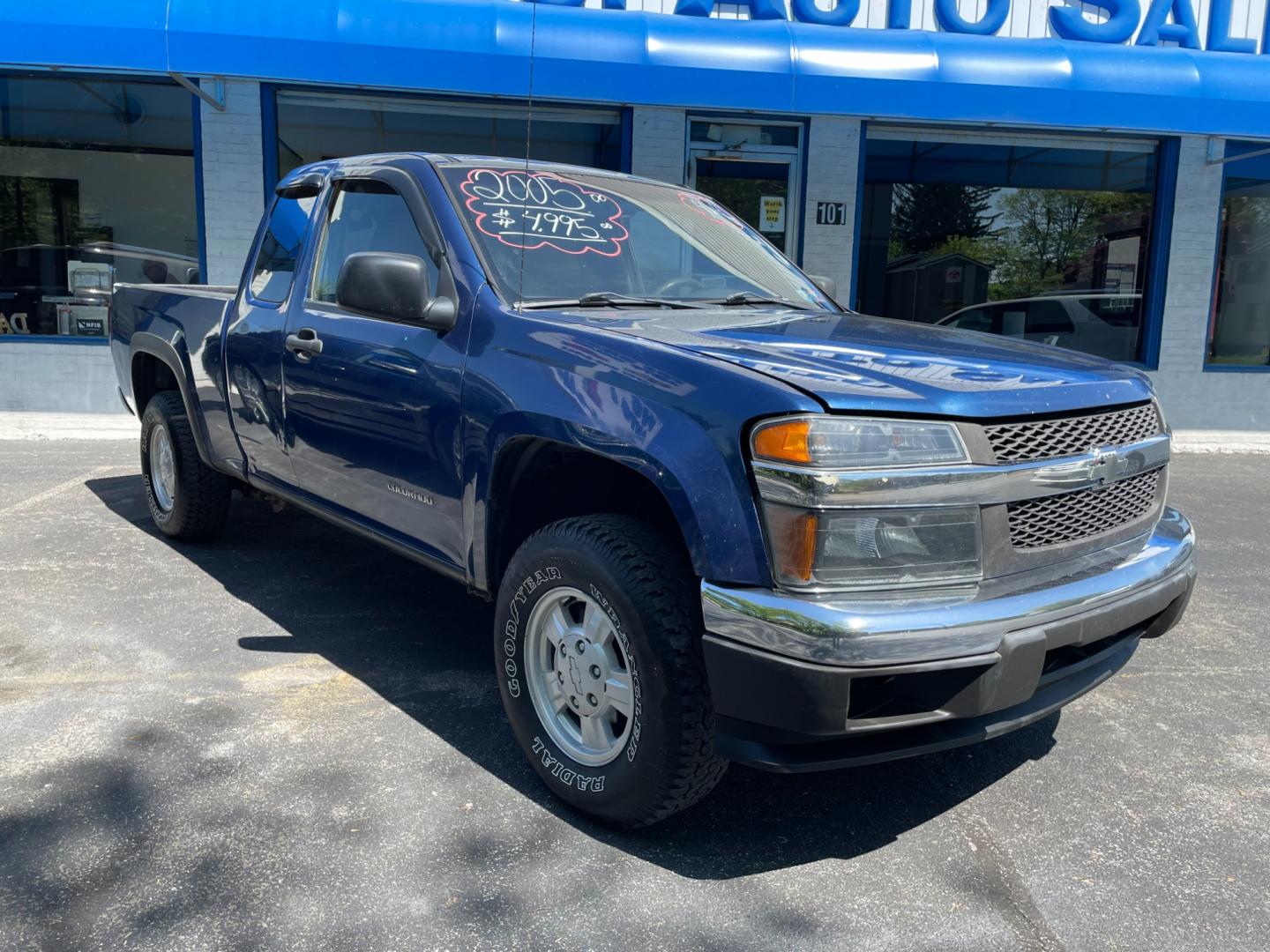 2005 blue Chevrolet Colorado LS Z71 Ext. Cab 4WD (1GCDT196758) with an 3.5L L5 DOHC 20V engine, located at 101 N. Main Street, Muncy, PA, 17756, (570) 546-5462, 41.207691, -76.785942 - Photo#1